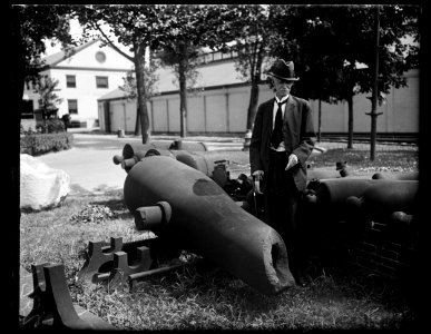 Cannons LCCN2016891631