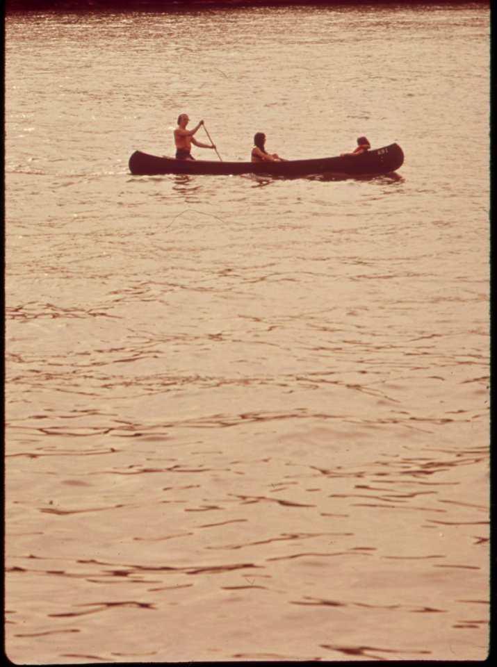Canoeing-on-the-potomac-april-1973 7461332532 o