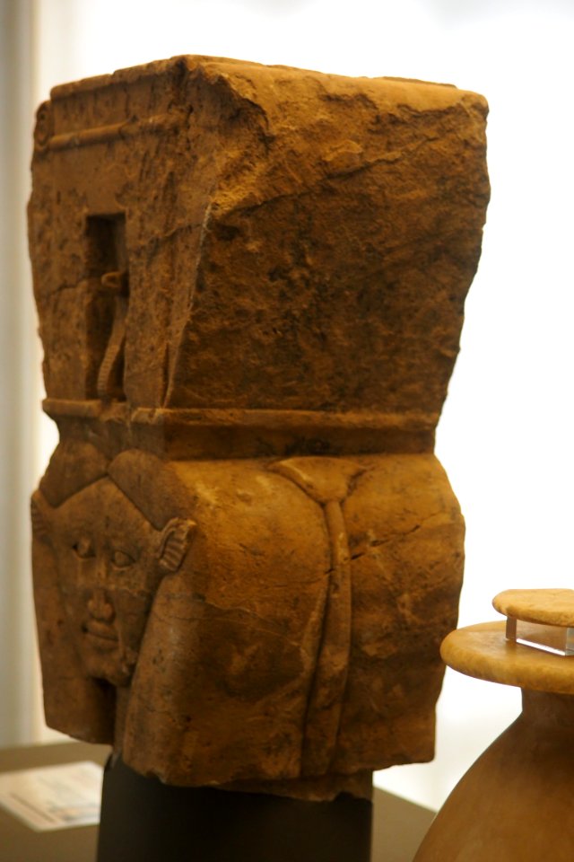 Capital depicting Hathor-MAHG 027868-P6130435