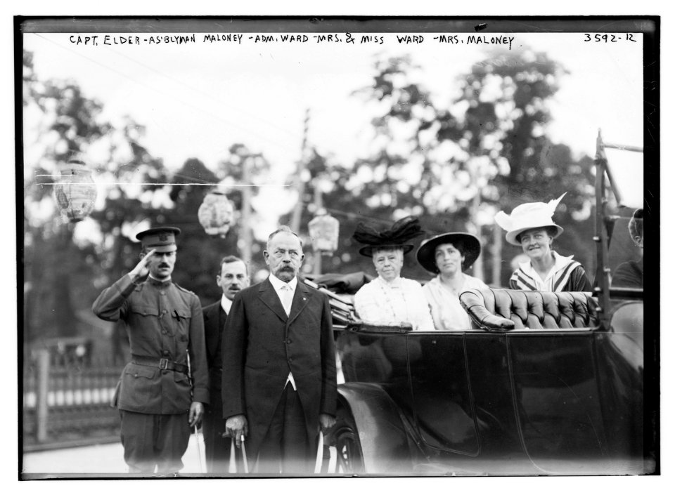 Capt. Elder - As'blyman Maloney - Adm. Ward - Mrs. & Miss Ward - Mrs. Maloney LCCN2014699805