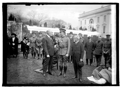Capt. Fred Kochle & Harding, 1-23-22 LCCN2016845992
