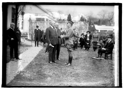 Capt. Fred Kochle, Harding, & Weeks, 1-23-22 LCCN2016845993
