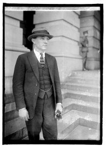 Capt. Edwin L. Earle, 4-13-22 LCCN2016846212