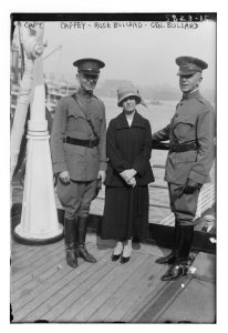 Capt. Gaffey - Rose & Gen. R.L. Bullard LCCN2014715064
