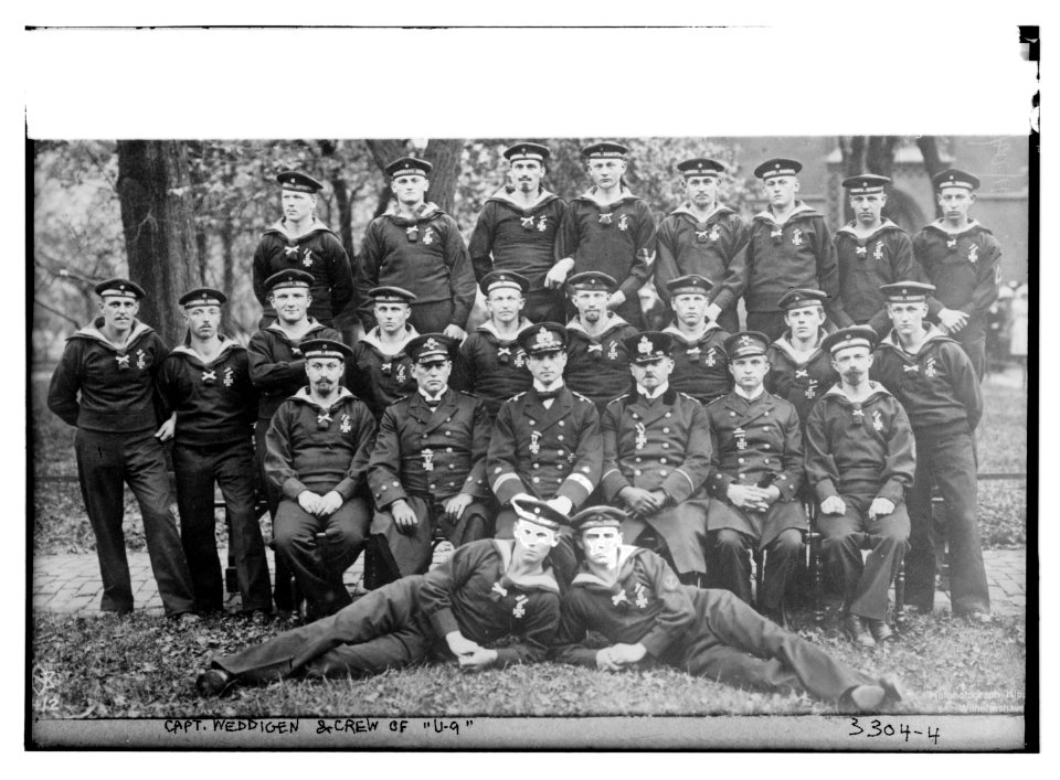 Capt. Weddigen & crew of U-9 LCCN2014703470