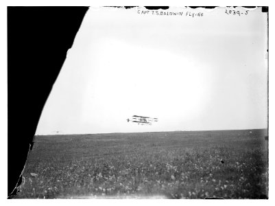 Capt. T.S. Baldwin flying LCCN2014688253