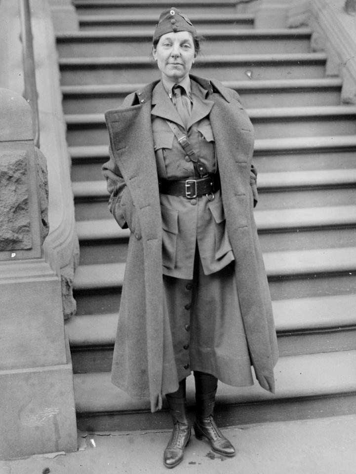 Captain Adelaide Brooks Baylis in 1917 or 1918 - LCCN2014705997 (cropped)