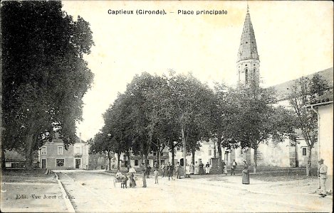 Captieux - Place principale 2