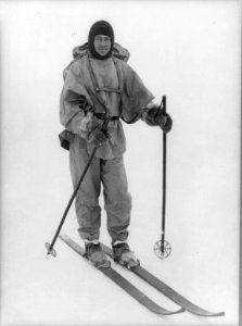 Captain Robert F. Scott on skis - H.G.P. LCCN2009633371
