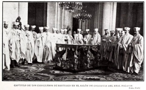 Capítulo de los Caballeros de Santiago en el salón de columnas del Real Palacio, de Goñi, Blanco y Negro photo
