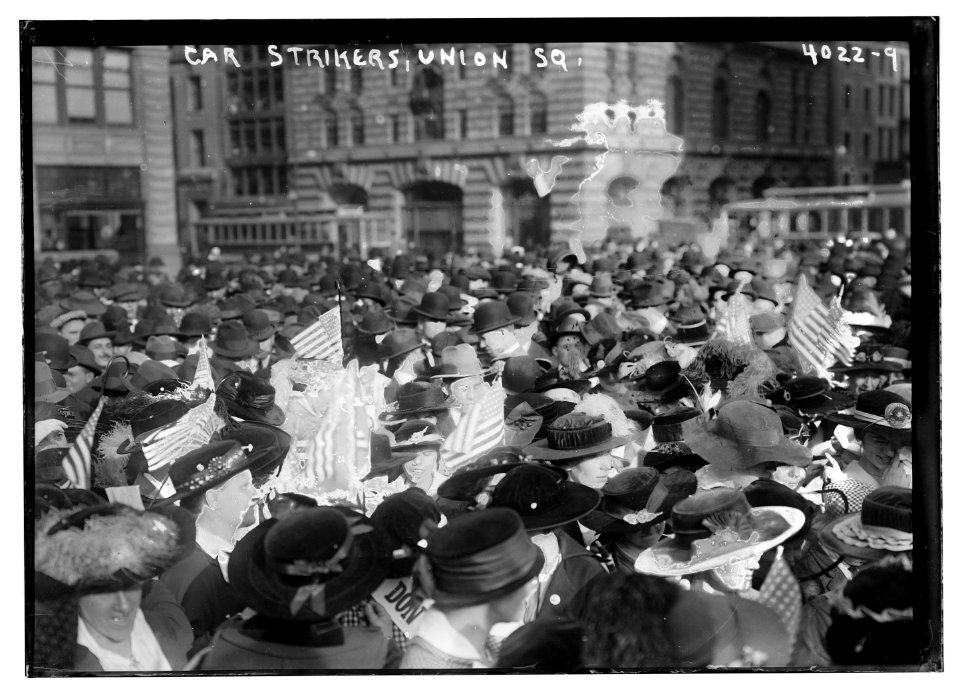 Car strikers, Union Sq. LCCN2014702979