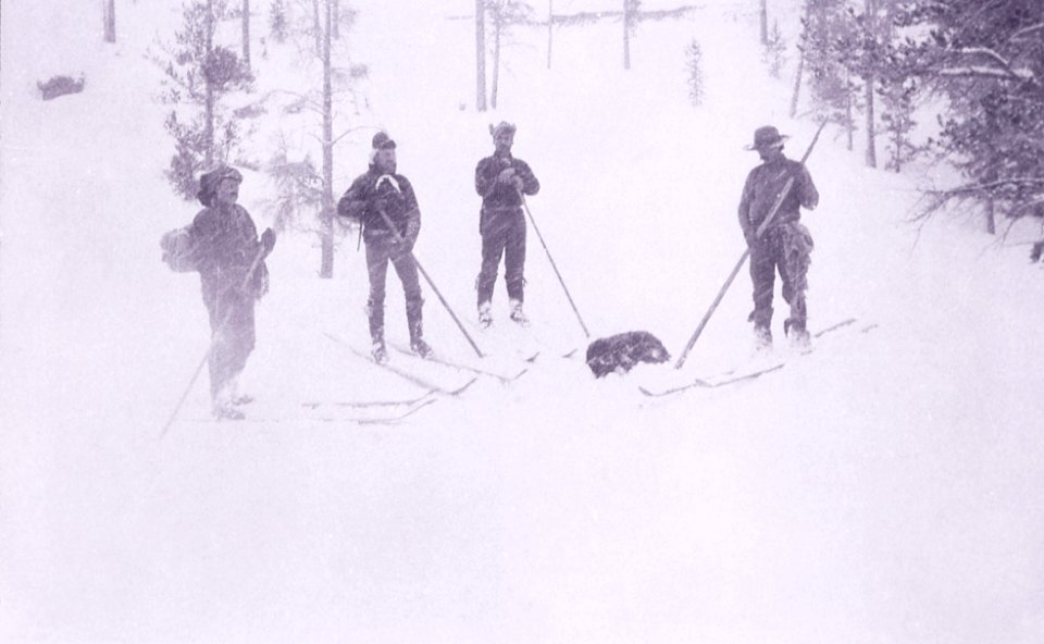 CaptureofPoacherEdHowell1894