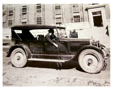 Car rigged with two pistols to measure a Bureau motorist’s reaction time in applying his brakes