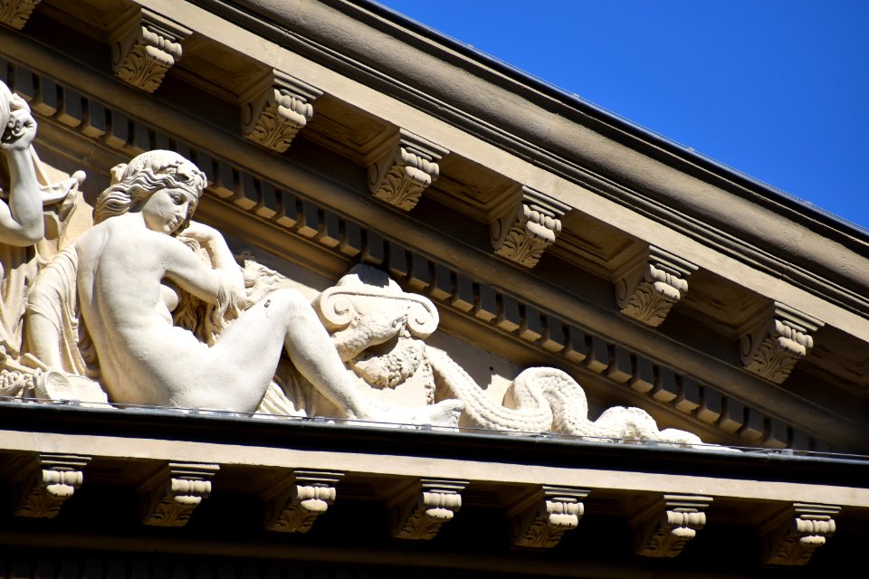 Carcassonne - Palais de justice 07