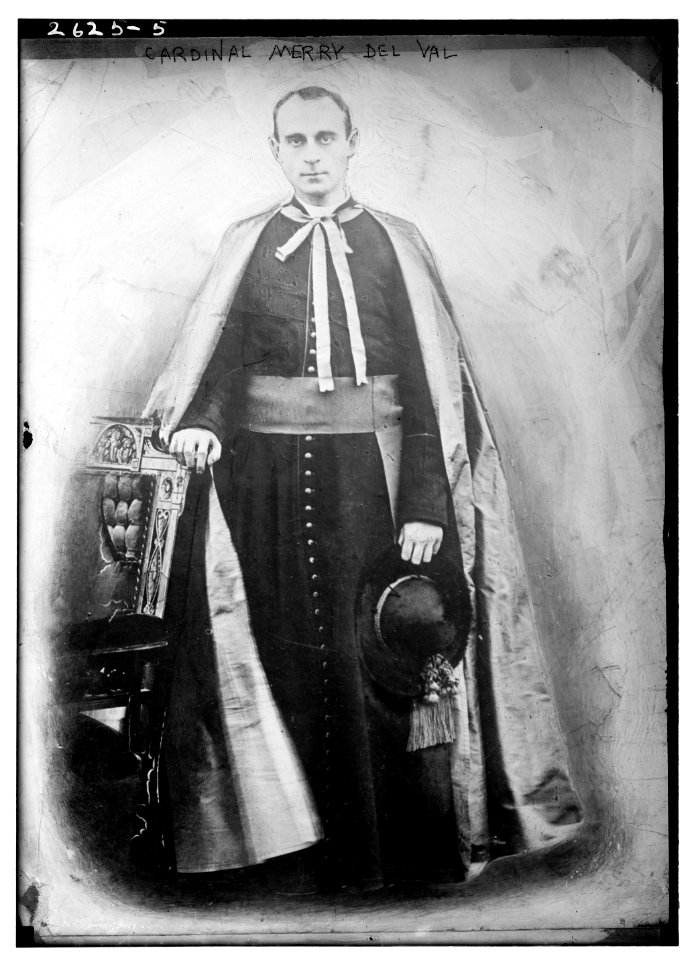 Cardinal Merry Del Val LCCN2014692472
