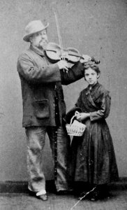 Carjat, Etienne - Augustine Leriche und Eugène Luguet in »Die Straßenmusikanten« (Zeno Fotografie)
