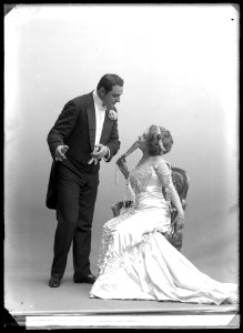 Carl Barcklind and Inga Berentz in Frånskilda frun at Oscarsteatern 1909 - SMV - NB016