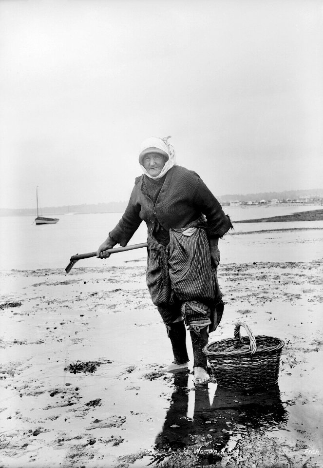 Cockle Woman, Exmouth, Devon RMG G03128