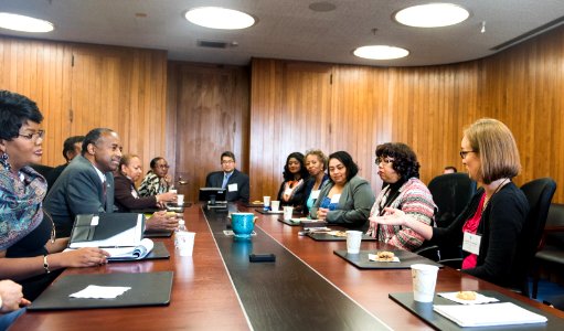 Coffee with Secretary Carson (38062971792)