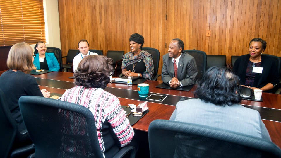Coffee with Secretary Carson (38062972302)