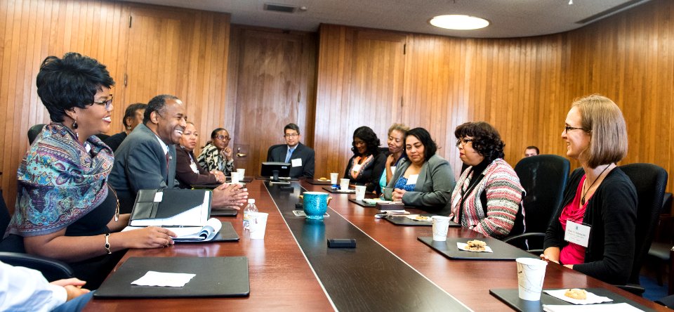 Coffee with Secretary Carson (38062970042)