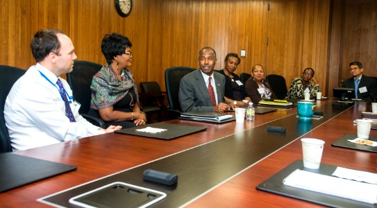 Coffee with Secretary Carson (38062971062)