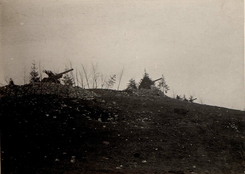 Col di Baio.Schwere Batterie in Feuerstellung. (BildID 15641311)