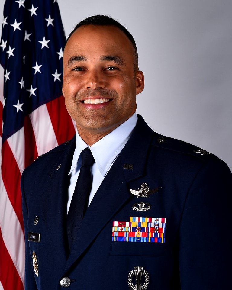 Col Lorenzo Bradley