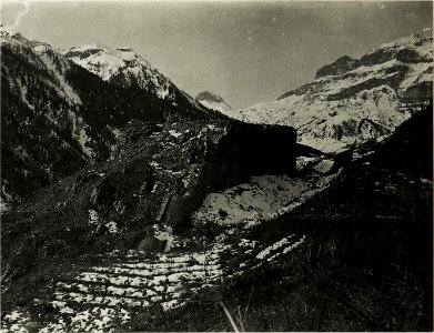 Col di Lana ,Blick auf das zerschossene Werk La Corte bei Buchenstein (BildID 15416808)