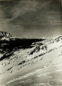 Col Quaterna, Eigene und feindliche Stellungen mit Blick in das Sextner-Tal. (BildID 15416626)