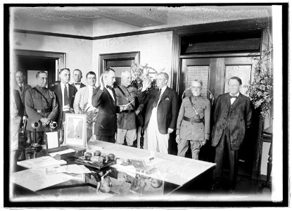 Col. Chas. R. Forbes, swearing in, (8-9-21) LCCN2016845586