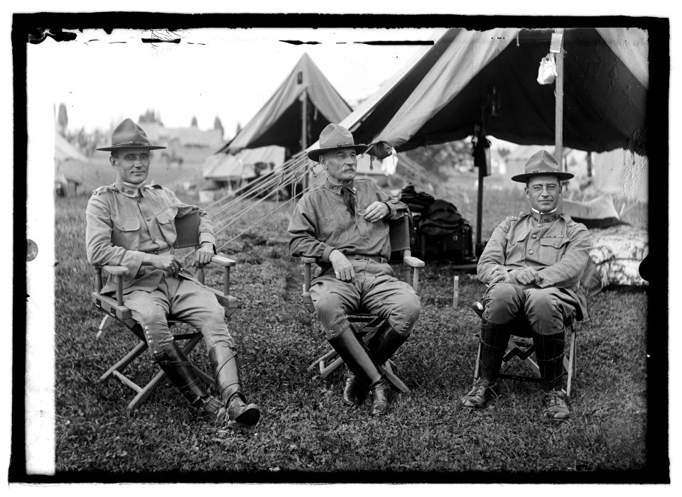 Col. Gerrard, Capt. Etten, Jr., Capt. Smart LCCN2016821790