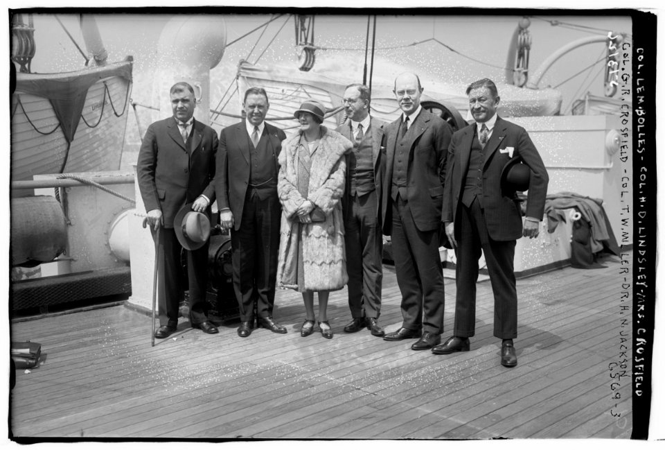 Col. Lem. Bolles, Col. H.D. Lindsley, Mrs. Crosfield, Col. G.R. Crosfield, Col. T.W. Miller, Dr. H.N. Jackson LCCN2014719339