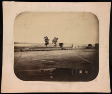 Col. Oglesby's Headquarters and barracks LCCN2011646612
