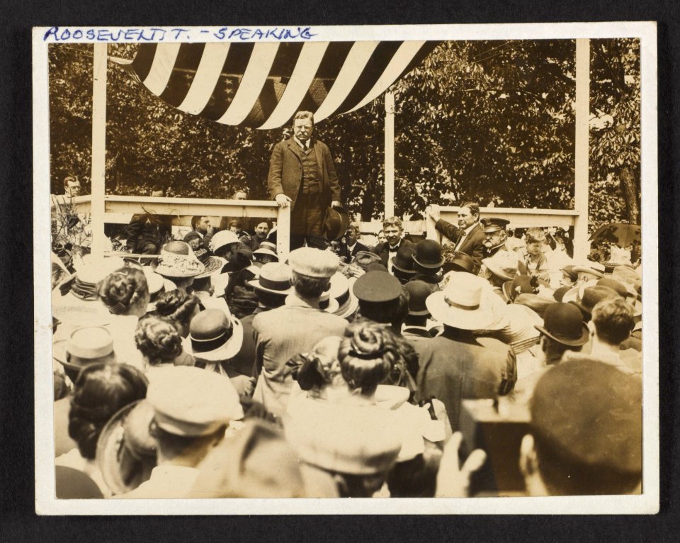 Col. Roosevelt on his tour thru New Jersey before the convention LCCN2013649620
