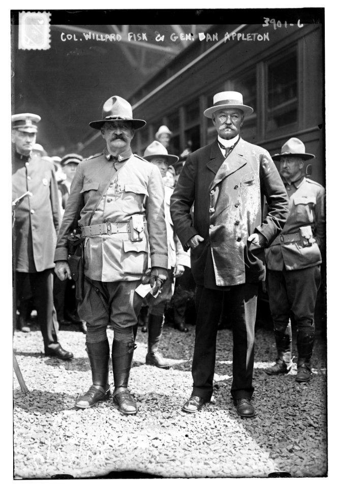 Col. Willard Fisk & Gen. Dan Appleton LCCN2014702058