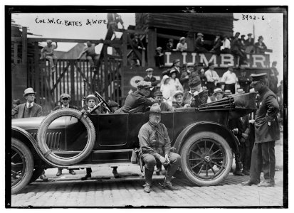 Col. W.G. Bates & wife LCCN2014702069