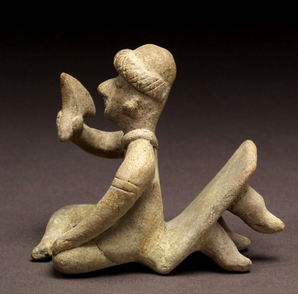 Colima - Group of Figurines and Architectural Model - Walters 20092033 - Left Side (2)