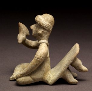 Colima - Group of Figurines and Architectural Model - Walters 20092033 - Left Side (2)