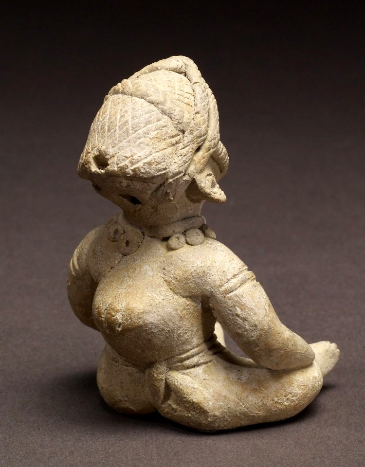 Colima - Group of Figurines and Architectural Model - Walters 20092033 - Three Quarter Back