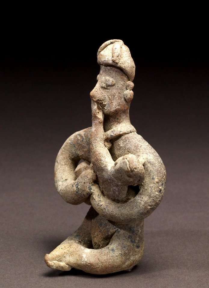 Colima - Group of Figurines and Architectural Model - Walters 20092033 - Three Quarter Left