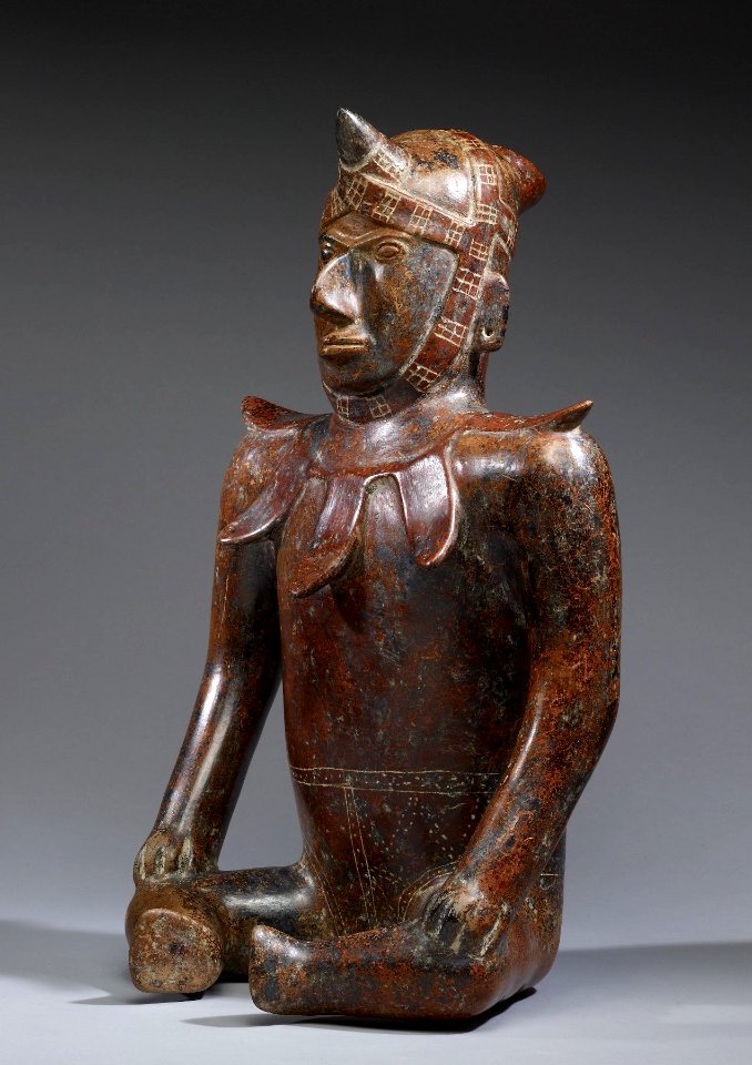 Colima - Seated Male - Walters 20092013 - Three Quarter Left