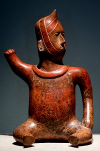 Colima seated figure Soleil de nuit lot40 n1