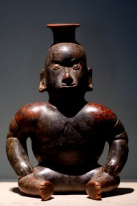 Colima seated figure Soleil de nuit lot41 n1