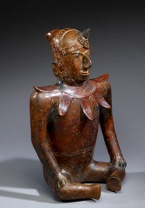 Colima - Seated Male - Walters 20092013 - Three Quarter Right