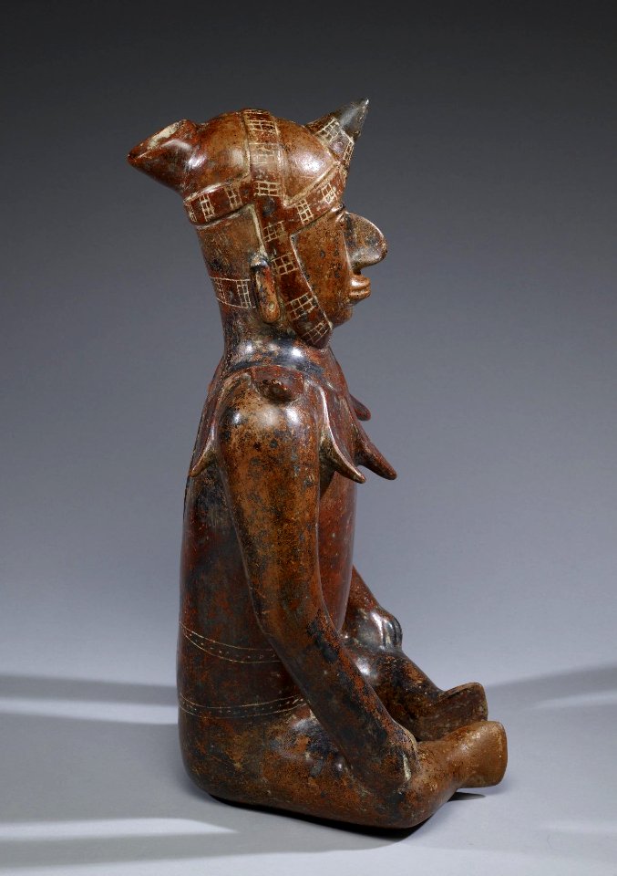 Colima - Seated Male - Walters 20092013 - Right Side