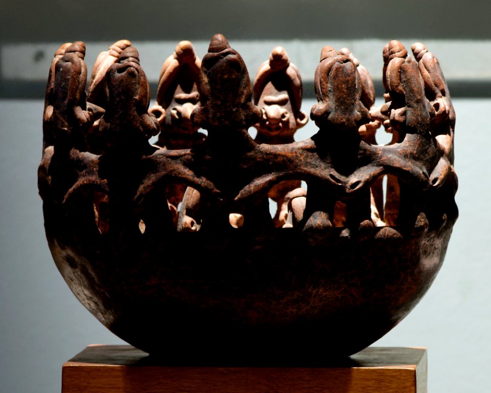 Colima ceremonial bowl Soleil de nuit lot47 n1