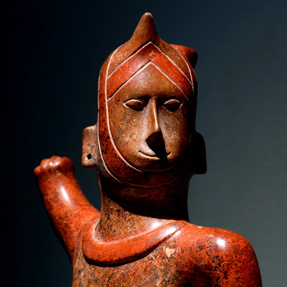 Colima seated figure Soleil de nuit lot40 n4