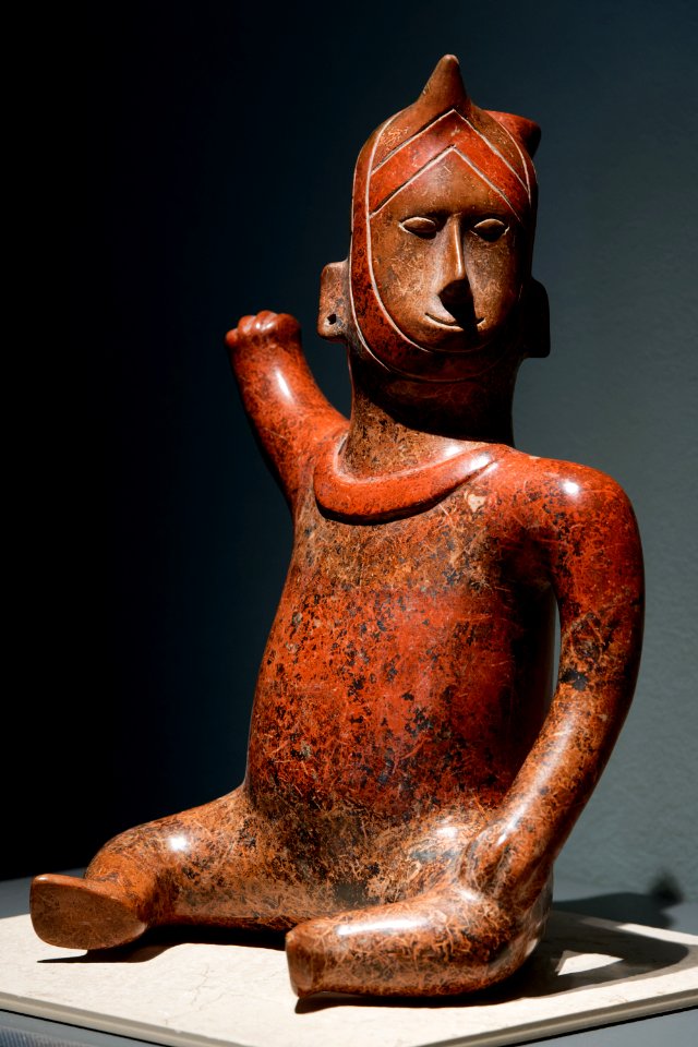 Colima seated figure Soleil de nuit lot40 n3