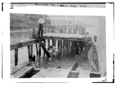 Collapsed Pier, Eagle Park 1912 LCCN2014691403